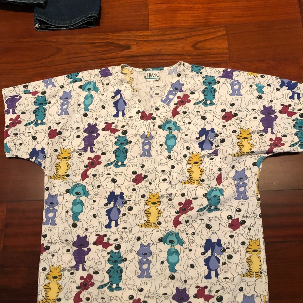 Cute Dog/Cat Scrub Top by Simply Basic Size Small